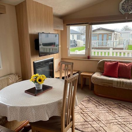 Cosy 3 Bedroom Caravan, South Cerney Εξωτερικό φωτογραφία