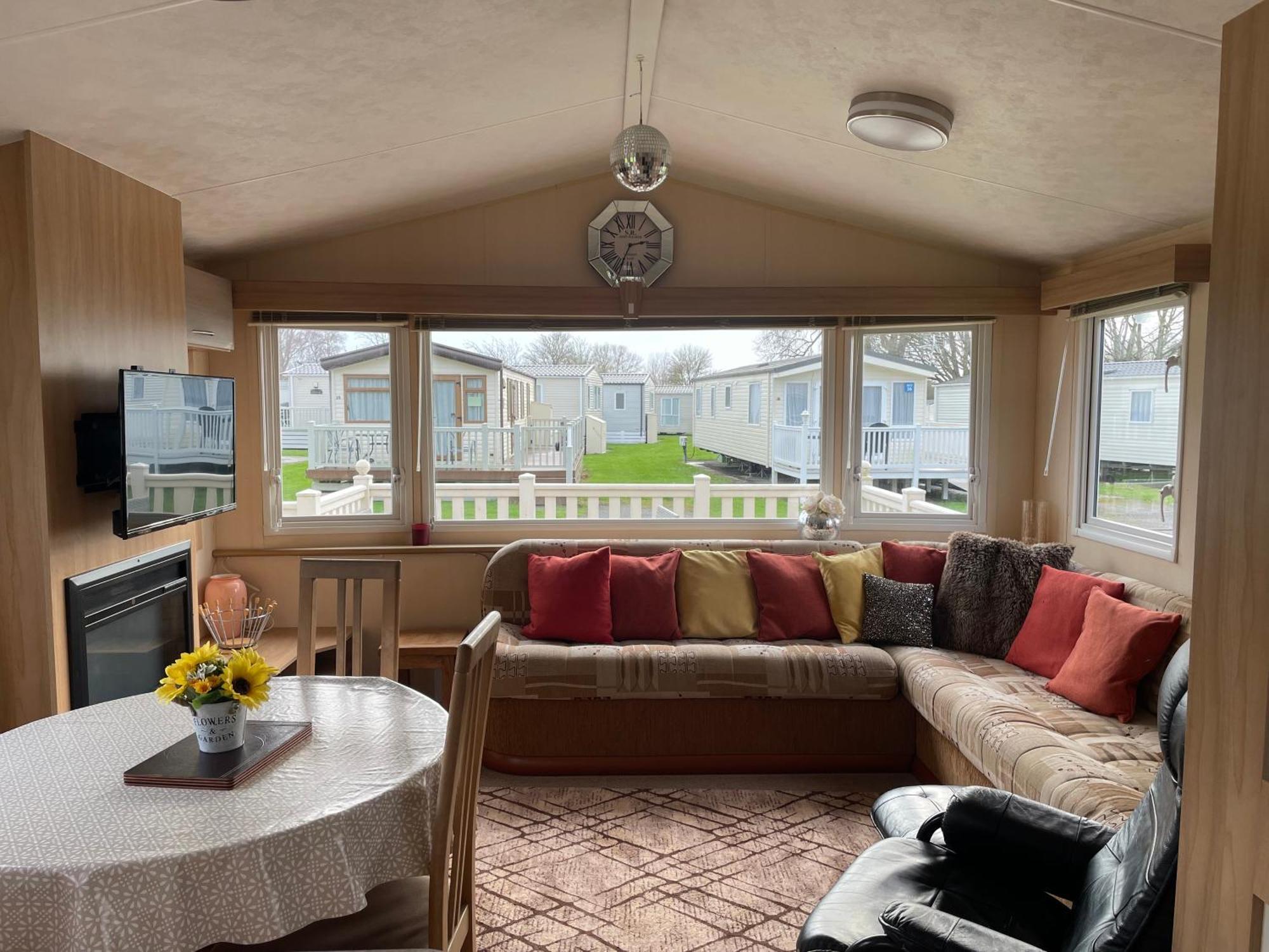 Cosy 3 Bedroom Caravan, South Cerney Εξωτερικό φωτογραφία